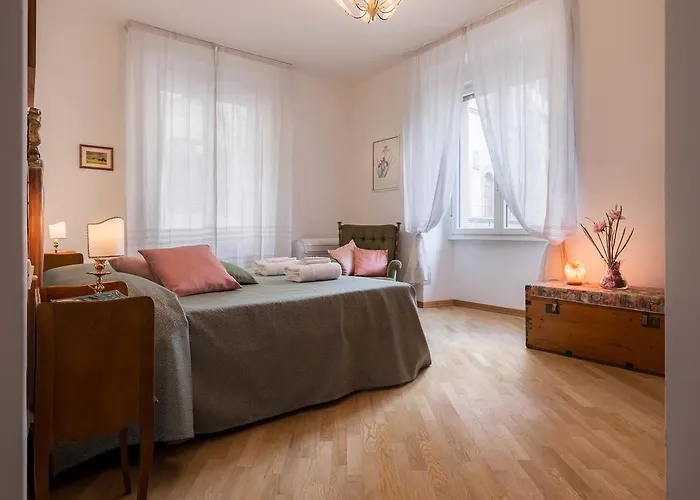 Santa Felicita Apartments